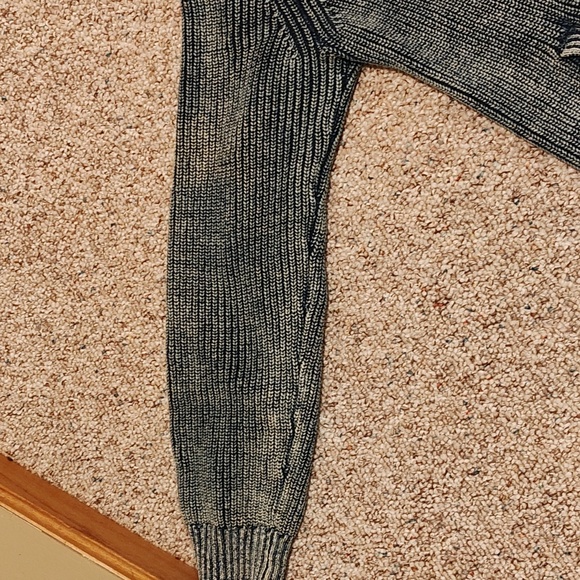 Cardigan - Picture 5 of 7